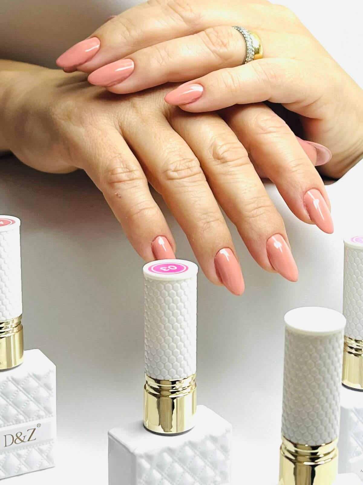 Trabalho de unhas Lauren Beauty 8